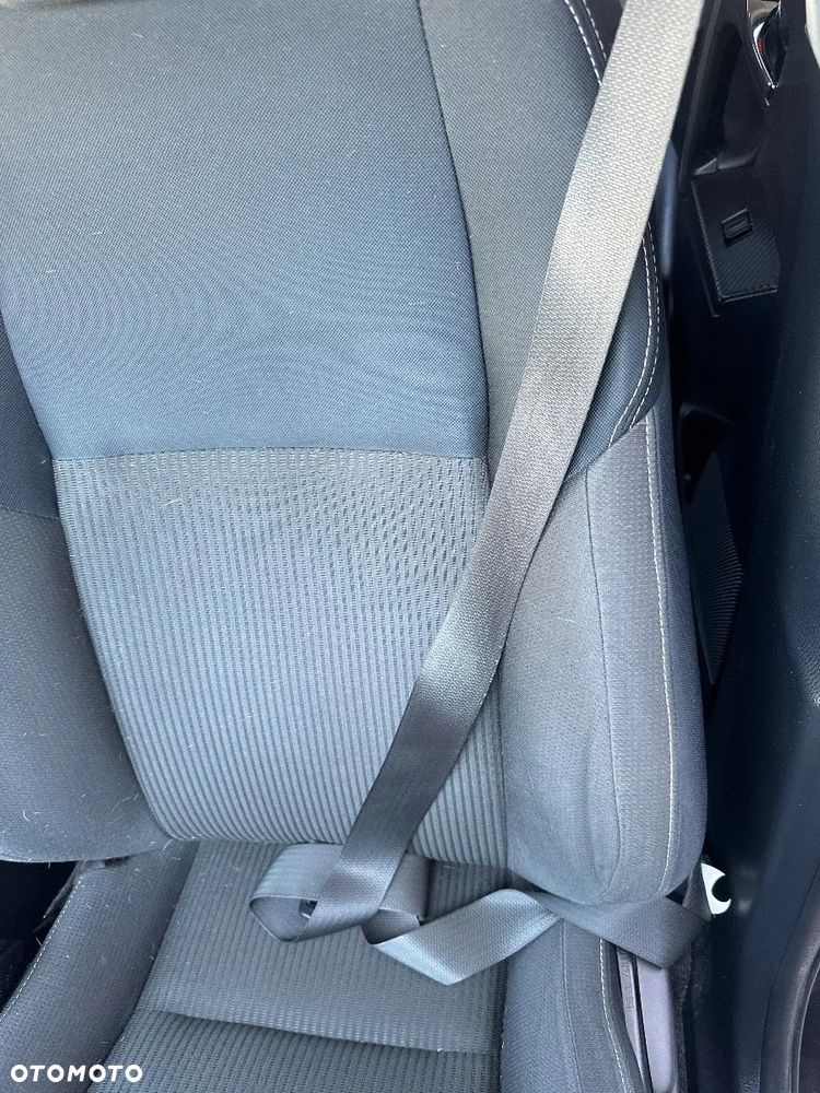 Toyota RAV4 2.0 Active 4x4 - 21