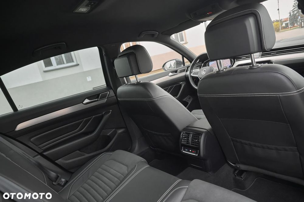 Volkswagen Passat - 8