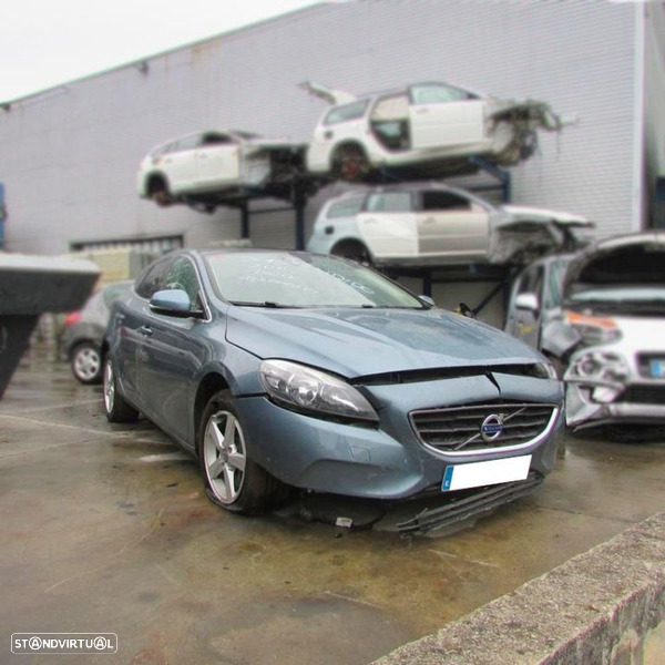 Volvo V40 Fastback 2.0 D3 (150Cv) de 2013 - Peças Usadas (7303)