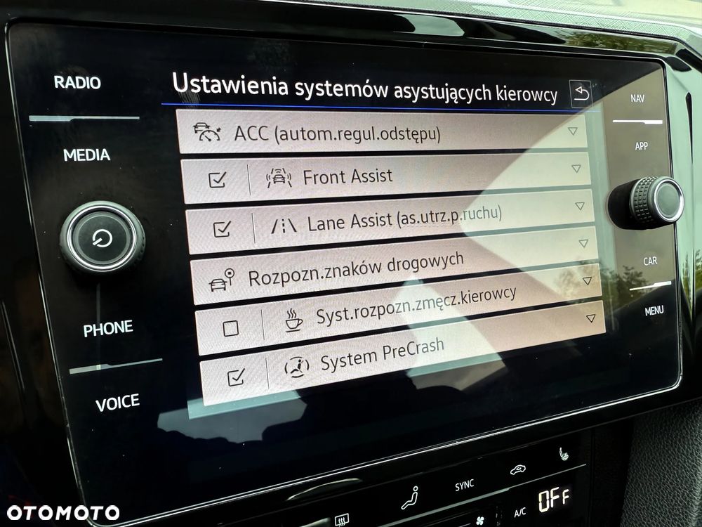 Volkswagen Passat 1.5 TSI EVO Elegance - 32