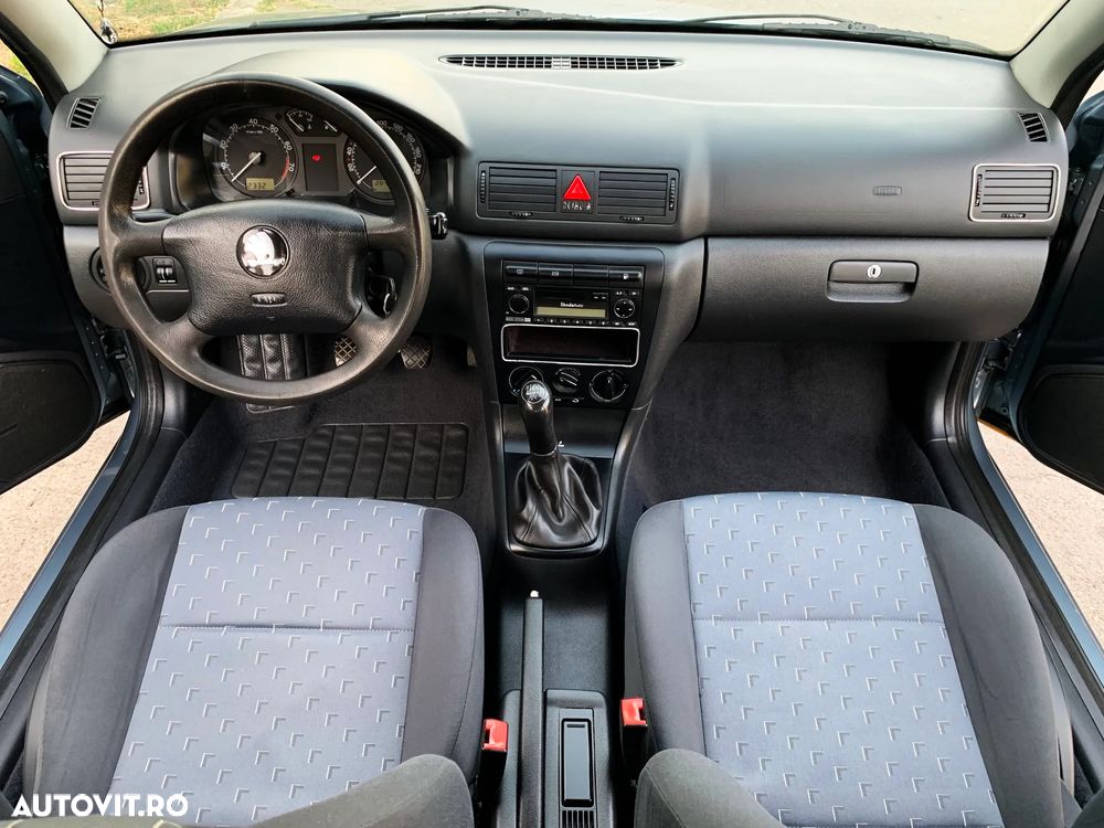 Skoda Octavia 1.6 Ambiente - 7