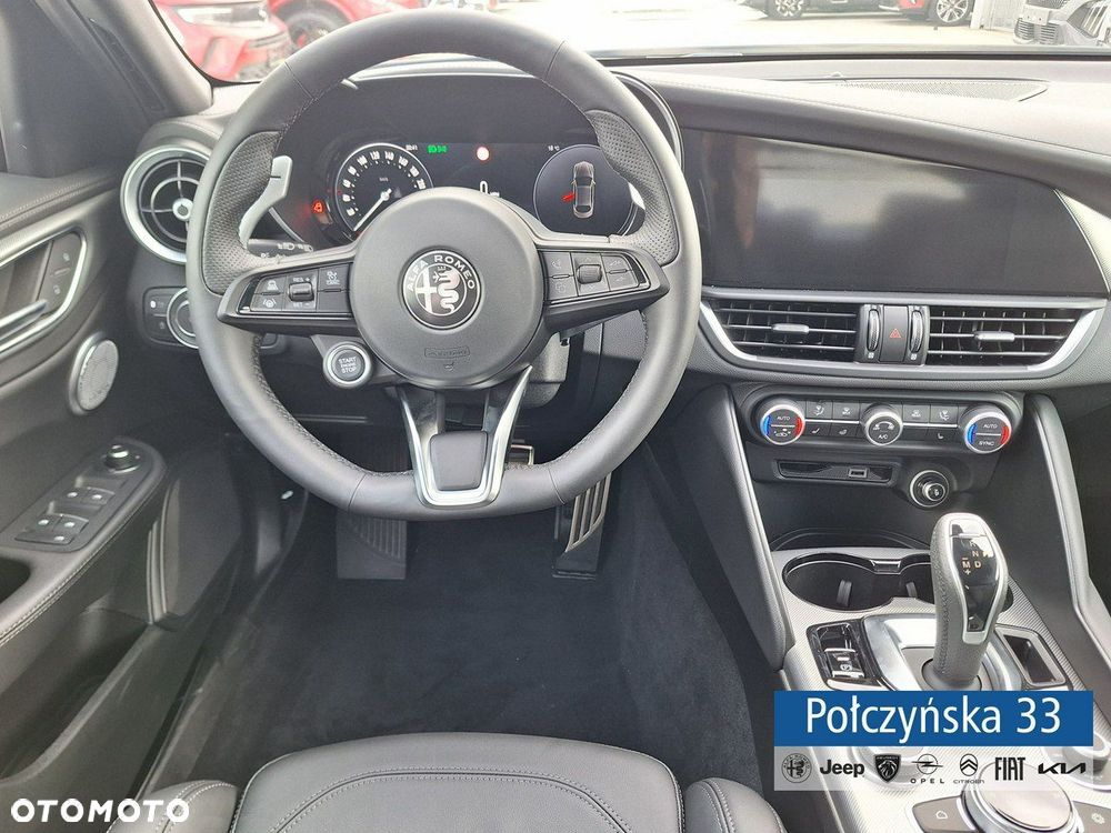 Alfa Romeo Giulia - 33