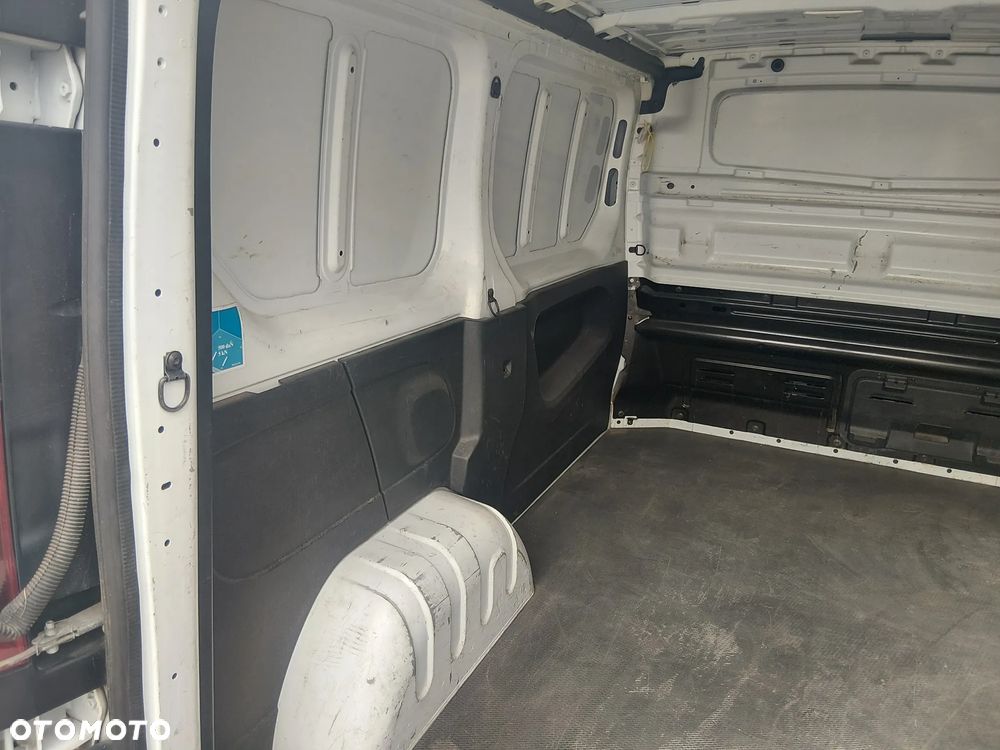 Renault Trafic - 11