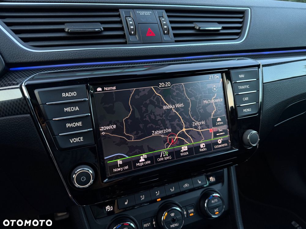 Skoda Superb 2.0 TDI Sportline DSG - 33