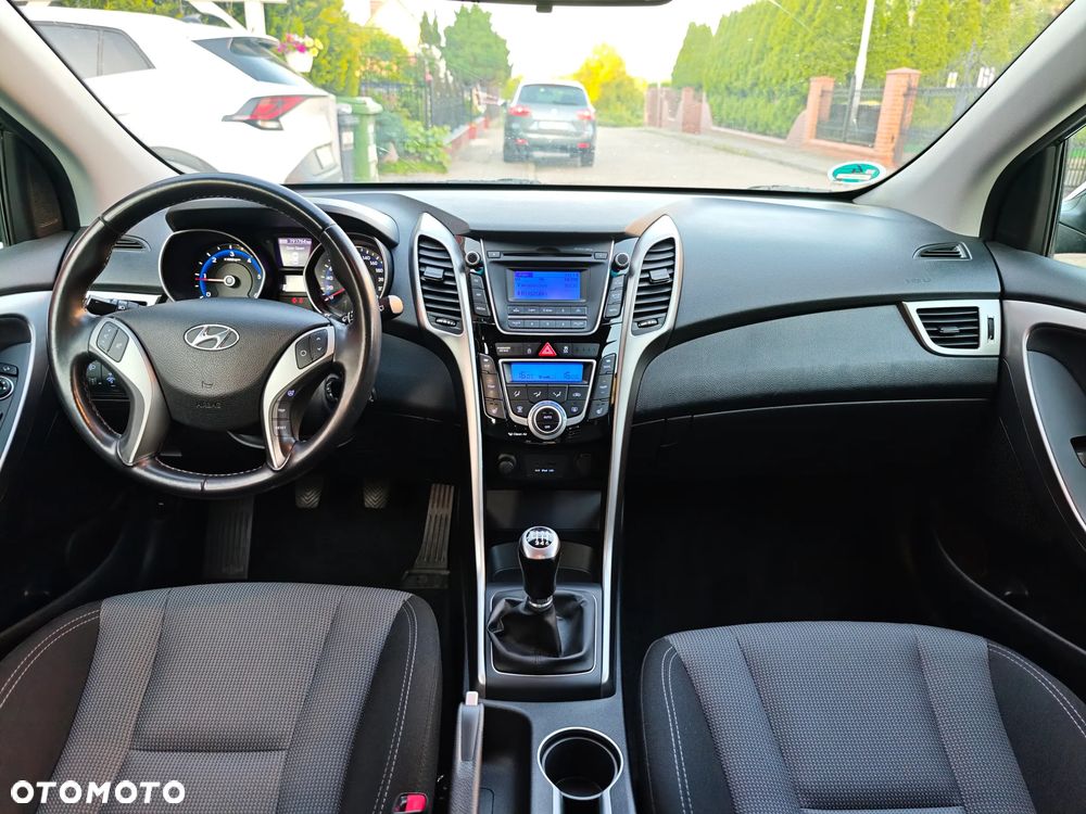 Hyundai i30 1.6 CRDI Trend - 11
