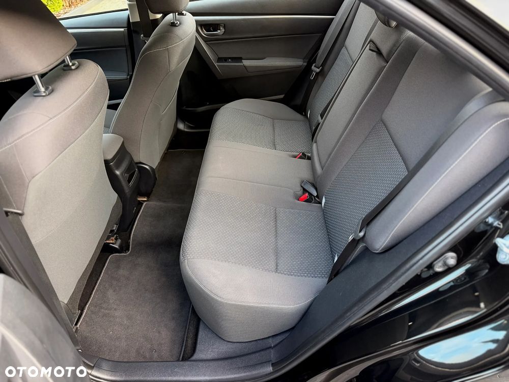 Toyota Corolla 1.6 Comfort - 16