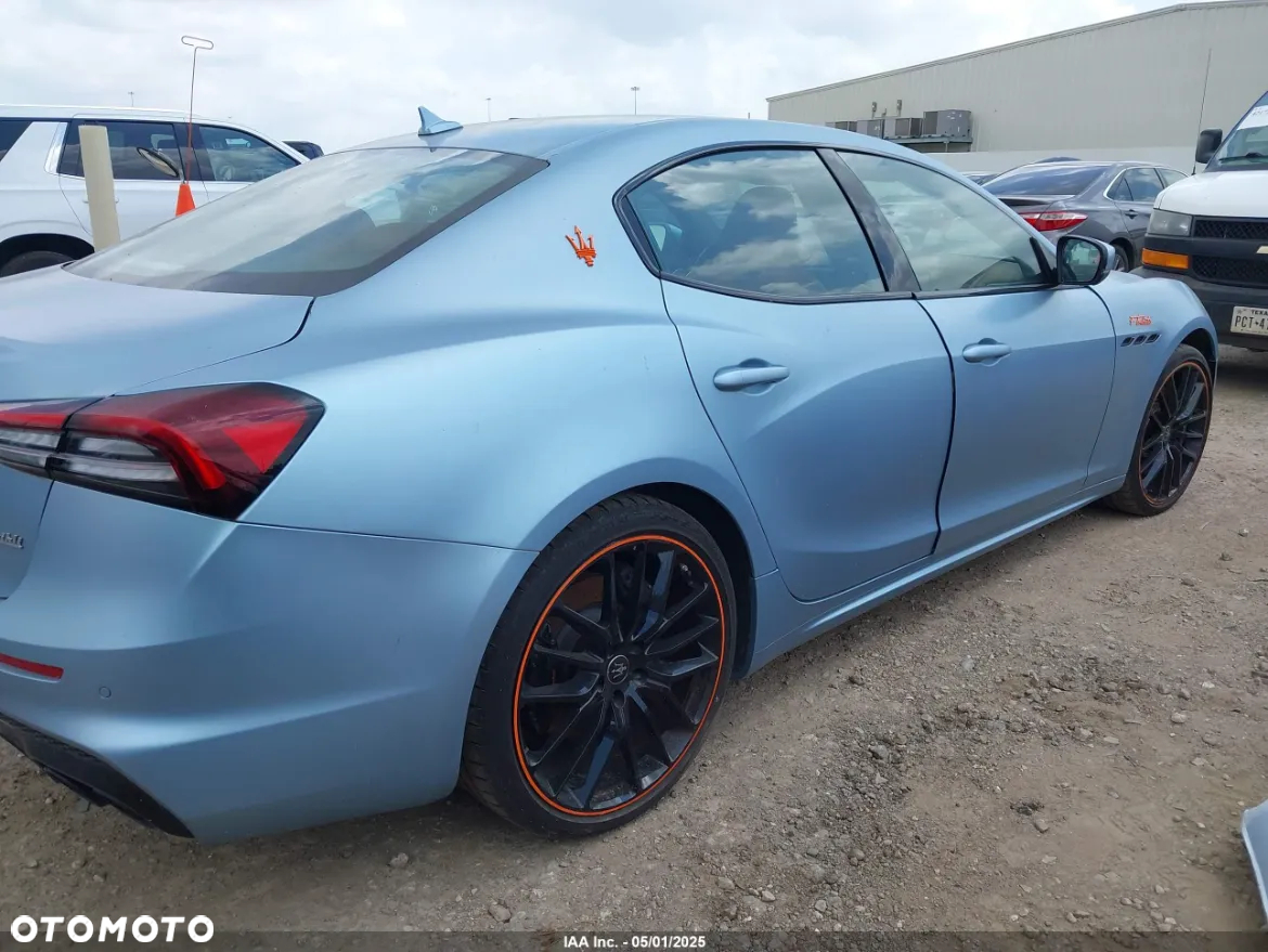 Maserati Ghibli - 10