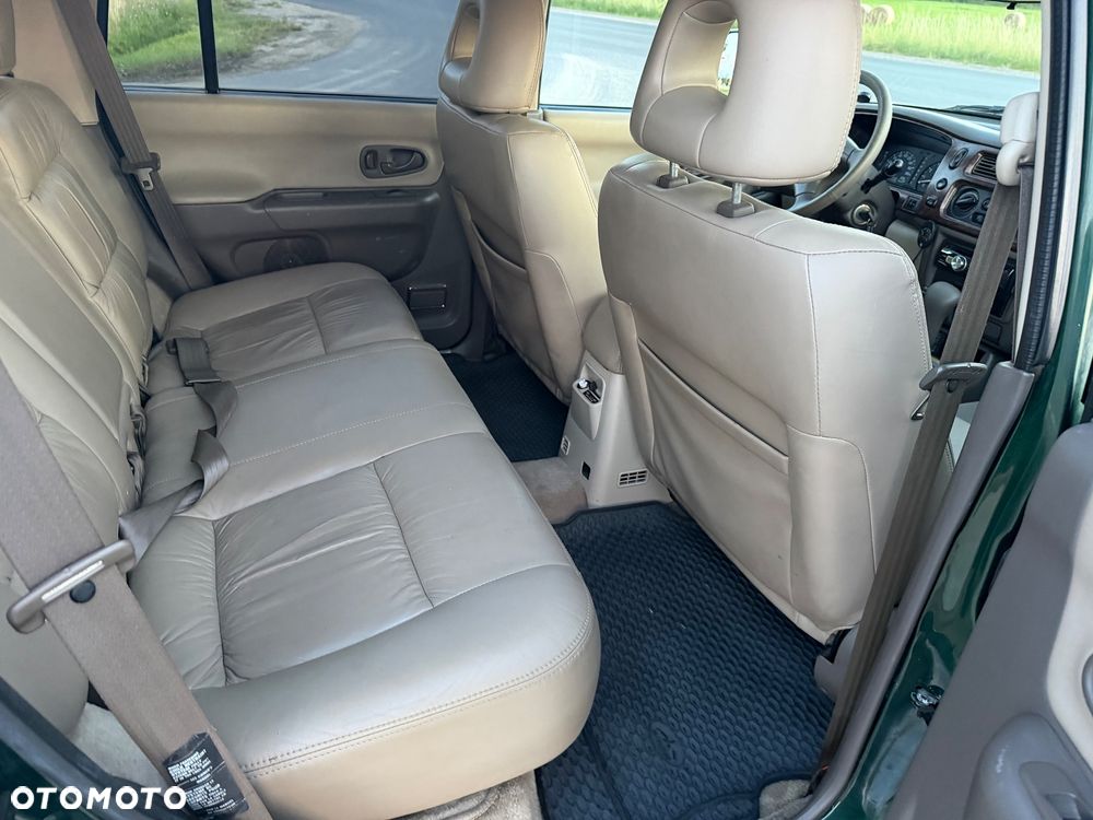Mitsubishi Pajero Sport - 11