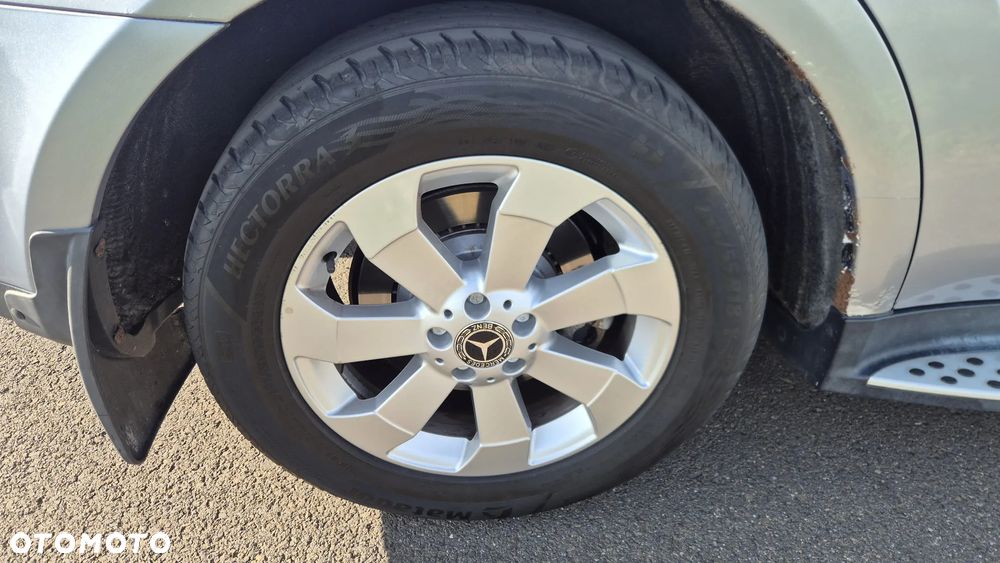 Mercedes-Benz ML 500 4-Matic - 21