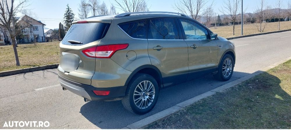 Ford Kuga 2.0 TDCi Powershift 4WD Titanium - 6