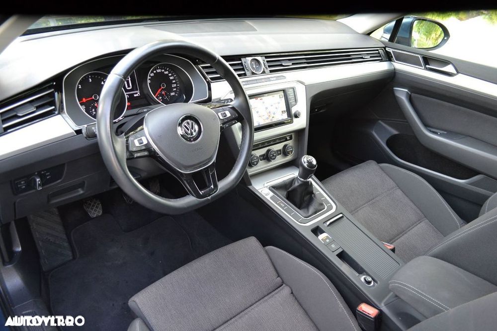 Volkswagen Passat 1.6 TDI (BlueMotion Technology) Comfortline - 15