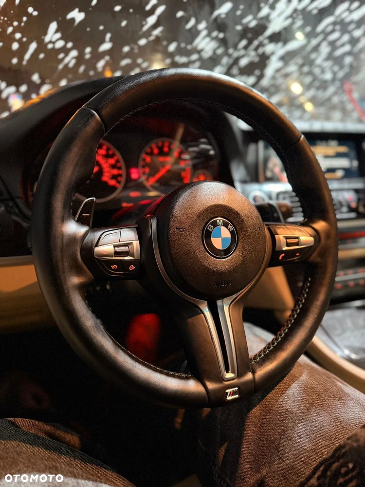 BMW Seria 5 528i xDrive - 27