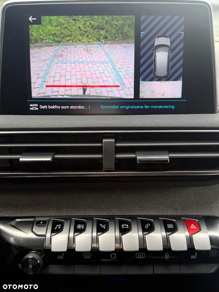 Peugeot 3008 1.6 PureTech HYbrid4 GT Line S&S EAT8 - 23