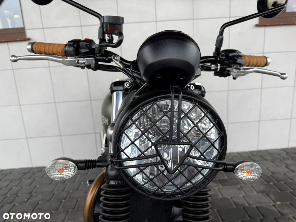 Triumph Street Twin - 15