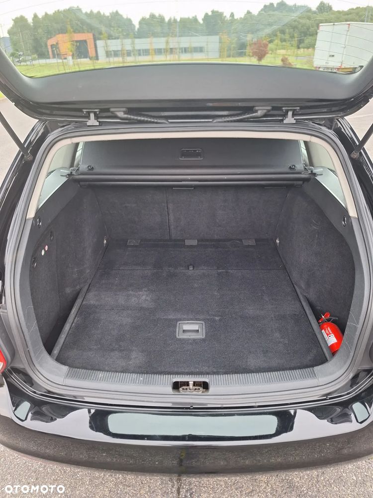 Volkswagen Golf Variant 1.6 TDI DPF BlueMotion Technology Trendline - 13