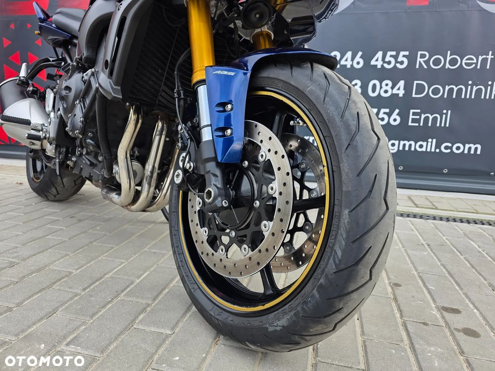 Yamaha FZ - 12
