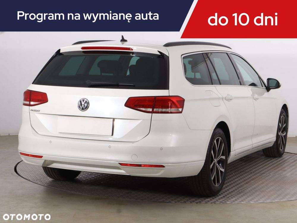 Volkswagen Passat Variant - 7