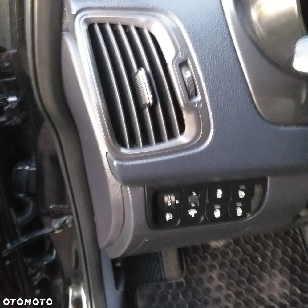 Kia Rio - 21