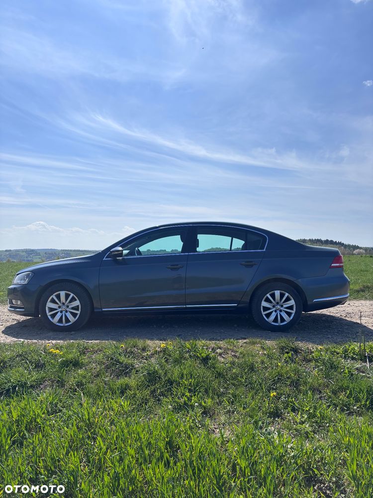 Volkswagen Passat 1.6 TDI DPF BlueMotion Technology Comfortline - 5