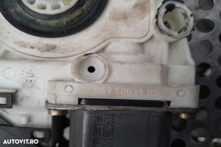 Motoras macara geam fata stanga 105467301 Volkswagen VW Golf 4 [1997 - 2