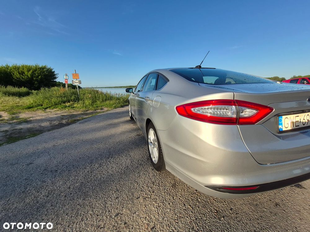Ford Fusion - 10