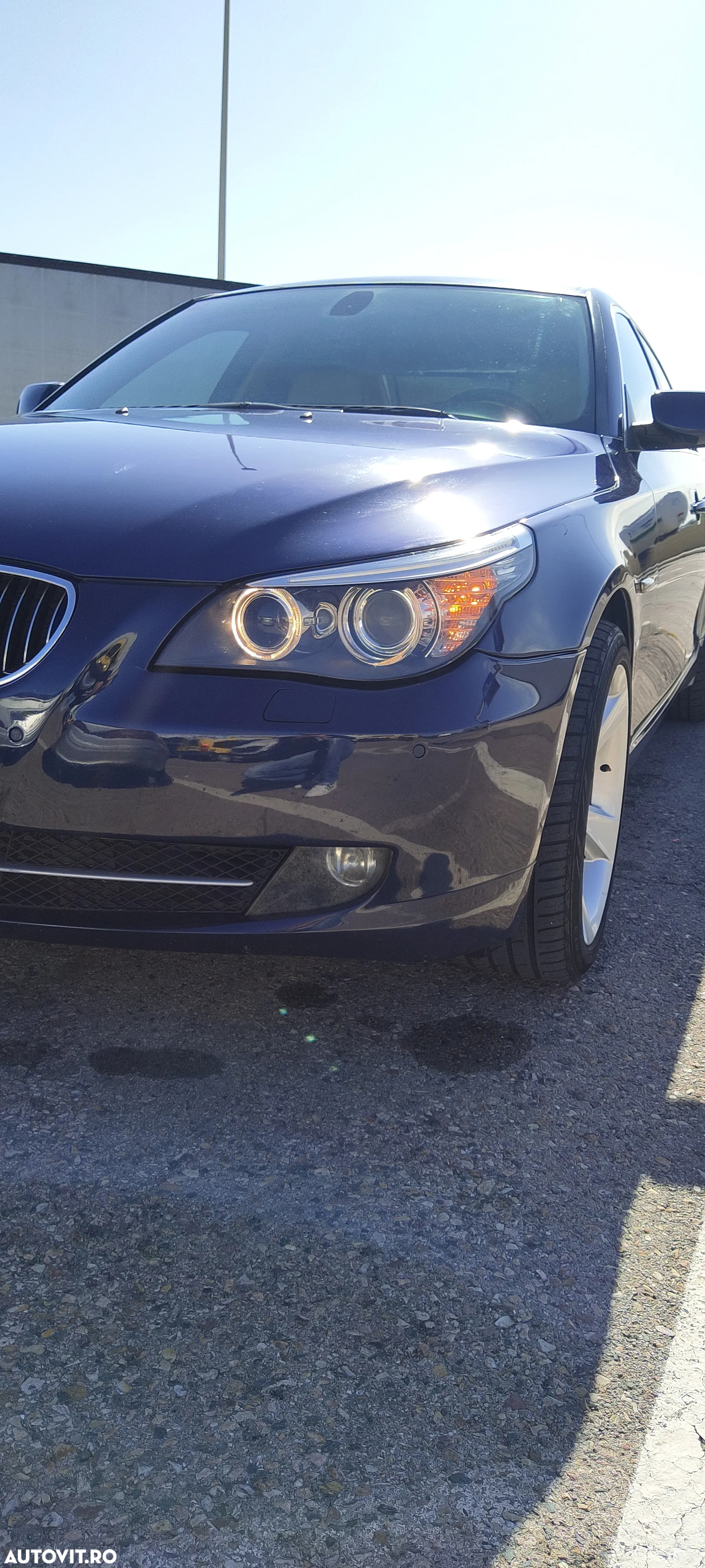 BMW Seria 5 525d xDrive - 5