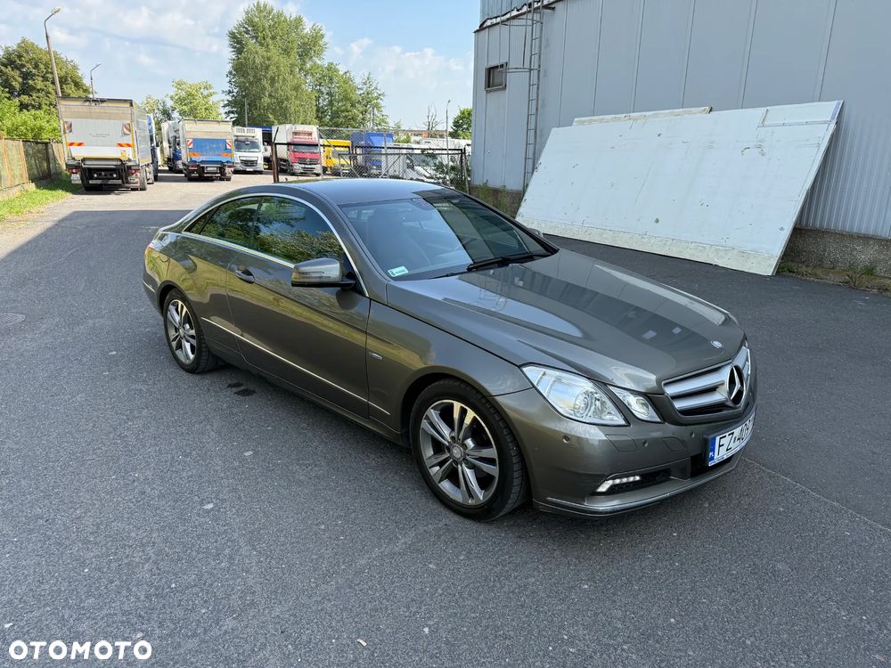 Mercedes-Benz Klasa E 220 CDI DPF BlueEFFICIENCY 7G-TRONIC Avantgarde - 7