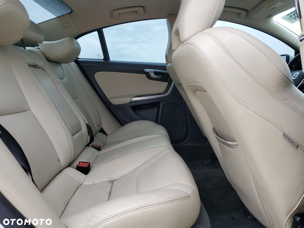 Volvo S60 T5 Geartronic RDesign - 9