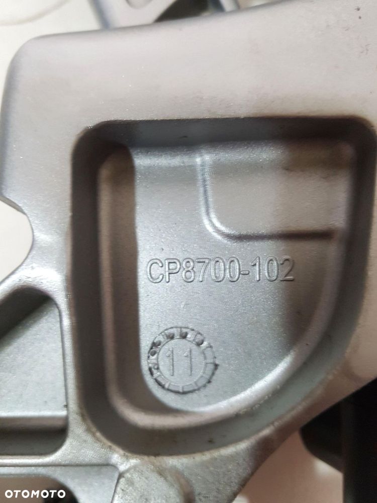 MCLAREN MP4 12C SIŁOWNIK MOCOWANIE SPOILERA TYŁ PRAWY CP8700-102 ORYGINAŁ - 8