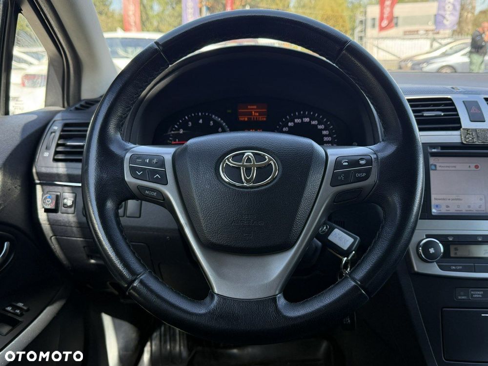 Toyota Avensis 1.8 Premium - 14