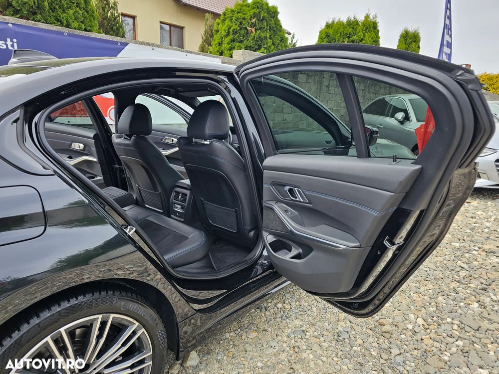 BMW Seria 3 320d Aut. Edition M Sport Shadow - 31