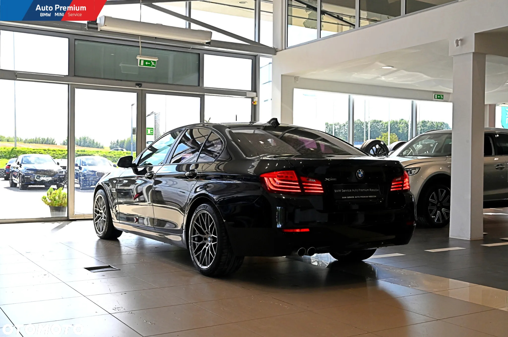 BMW Seria 5 525d xDrive Luxury Line - 17