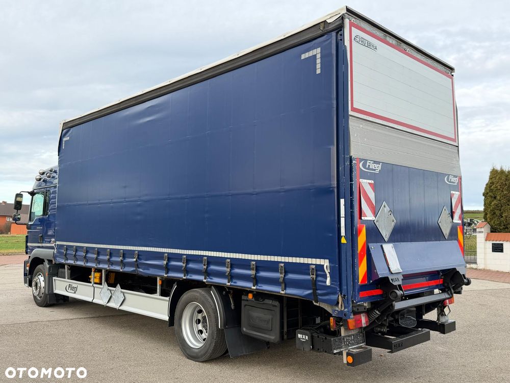 MAN TGM 18.340 / FIRANKA / LIFT / SPROWADZONY / KLIMA POSTOJOWA / 2017 /  9700 ŁADOWNOŚĆ / AUTOMAT / 18 PALET / E6 /  WINDA / - 17