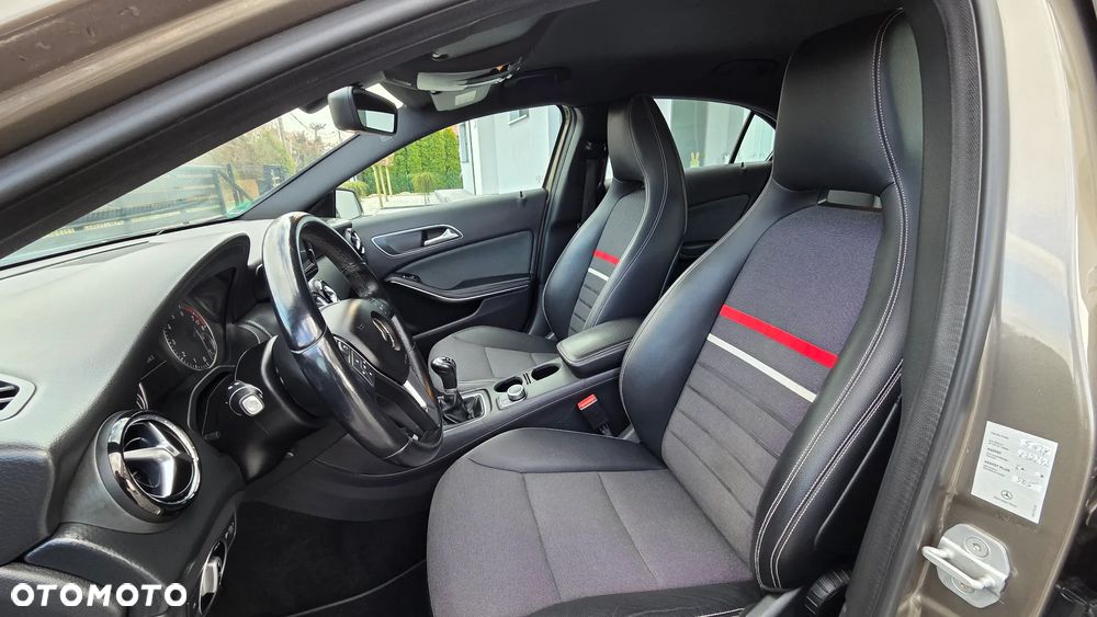 Mercedes-Benz Klasa A 180 (BlueEFFICIENCY) Style - 33