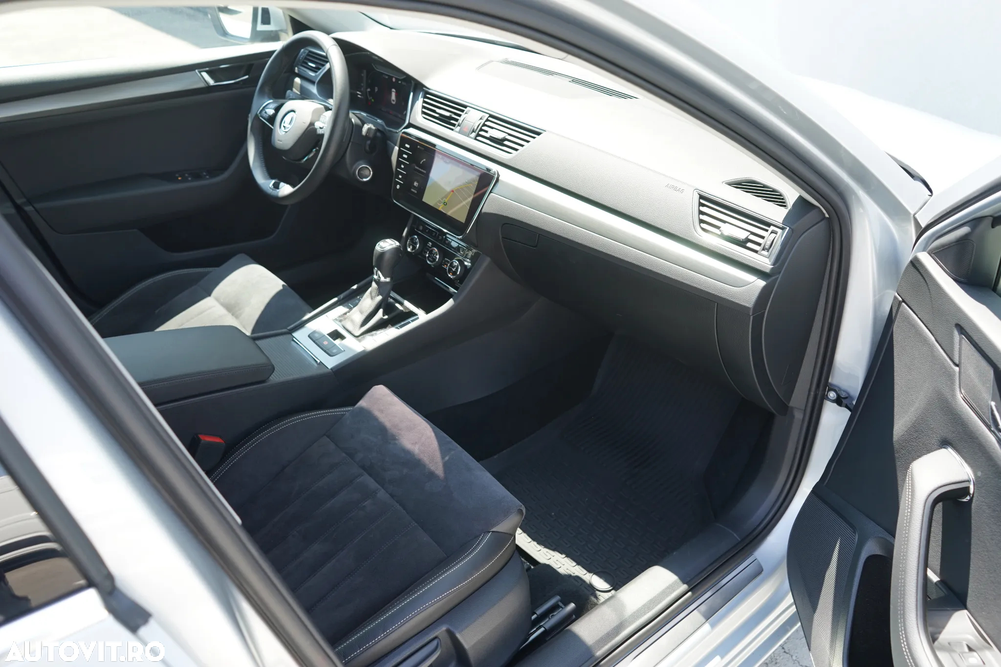 Skoda Superb Combi 2.0 TDI 4X4 DSG Style - 30