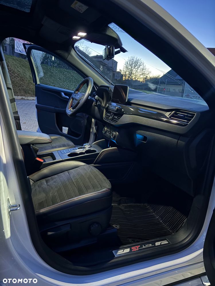 Ford Kuga 2.5P PHEV FWD ST-Line X - 9