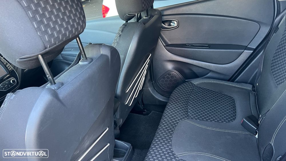 Renault Captur 1.5 dCi Exclusive EDC - 6