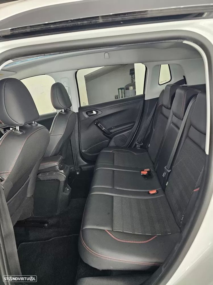 Peugeot 2008 1.2 PureTech GT Line EAT6 - 26