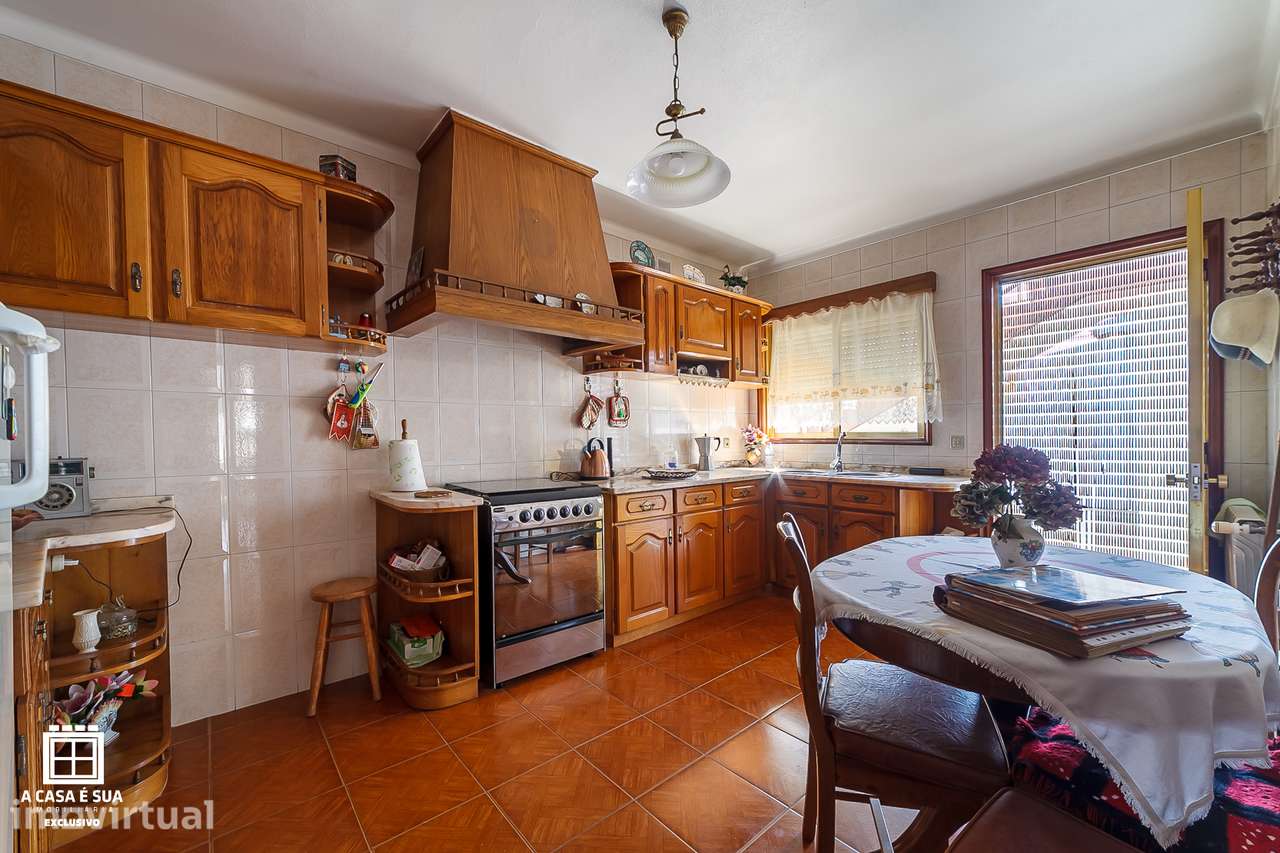 Excelente moradia T3 com terreno de 2.979 m2 em Avanca - Exclusivo - Grande imagem: 3/44