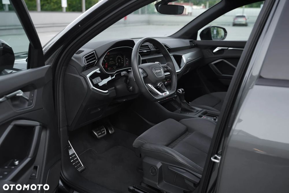 Audi RS Q3 - 22