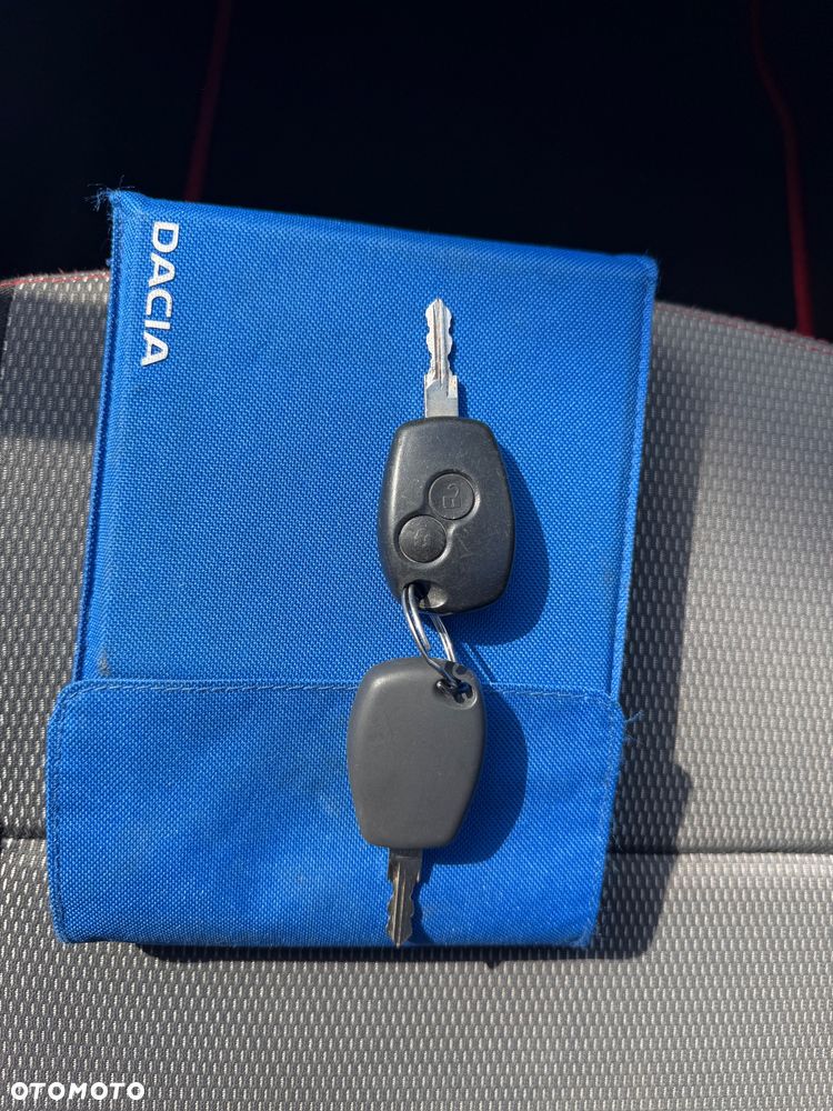 Dacia Duster 1.5 dCi Laureate 4x4 - 28