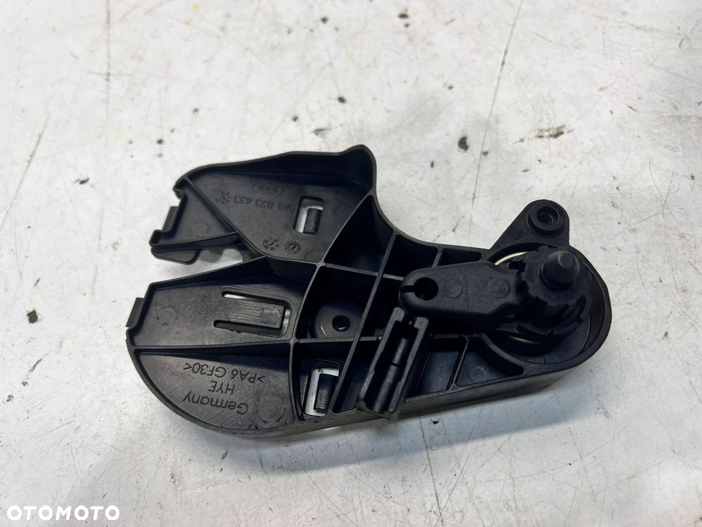 RĄCZKA OTWIERANIA MASKI AUDI Q5 8R 8R0823633A - 3