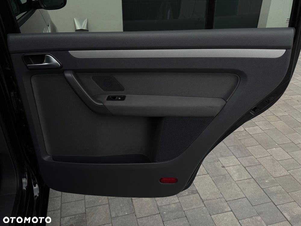 Volkswagen Touran 2.0 TDI DPF BlueMotion Technology Life - 33