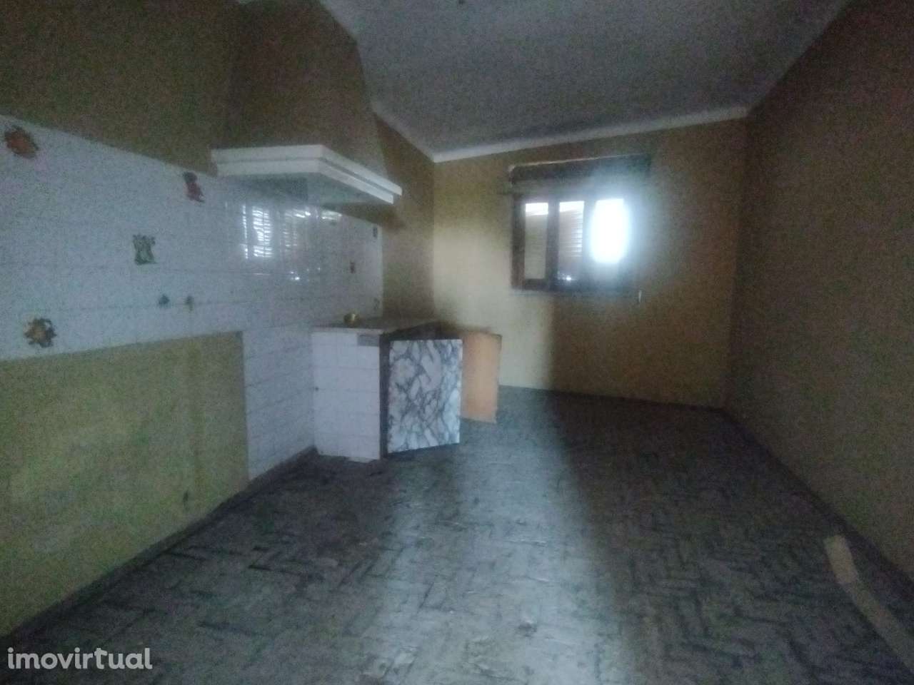 Prédio no Centro das Fazendas de Almeirim - Grande imagem: 5/14