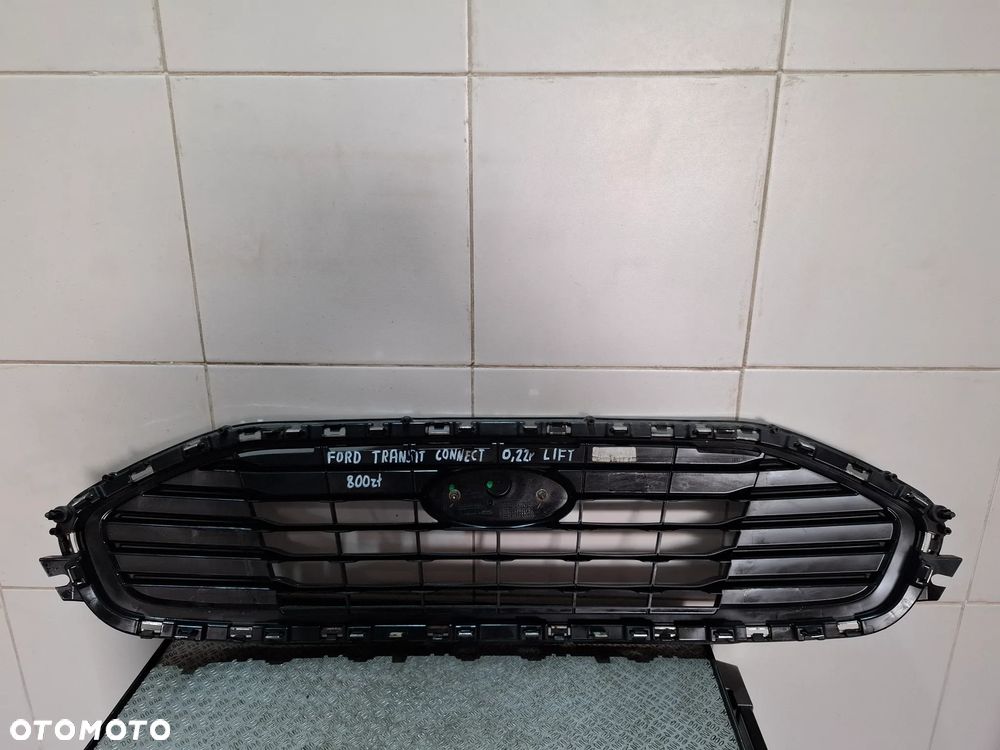 Grill atrapa zderzaka znaczek Ford Tourneo Connect 2022 rok mk2 lift nr KT1B8200B - 5