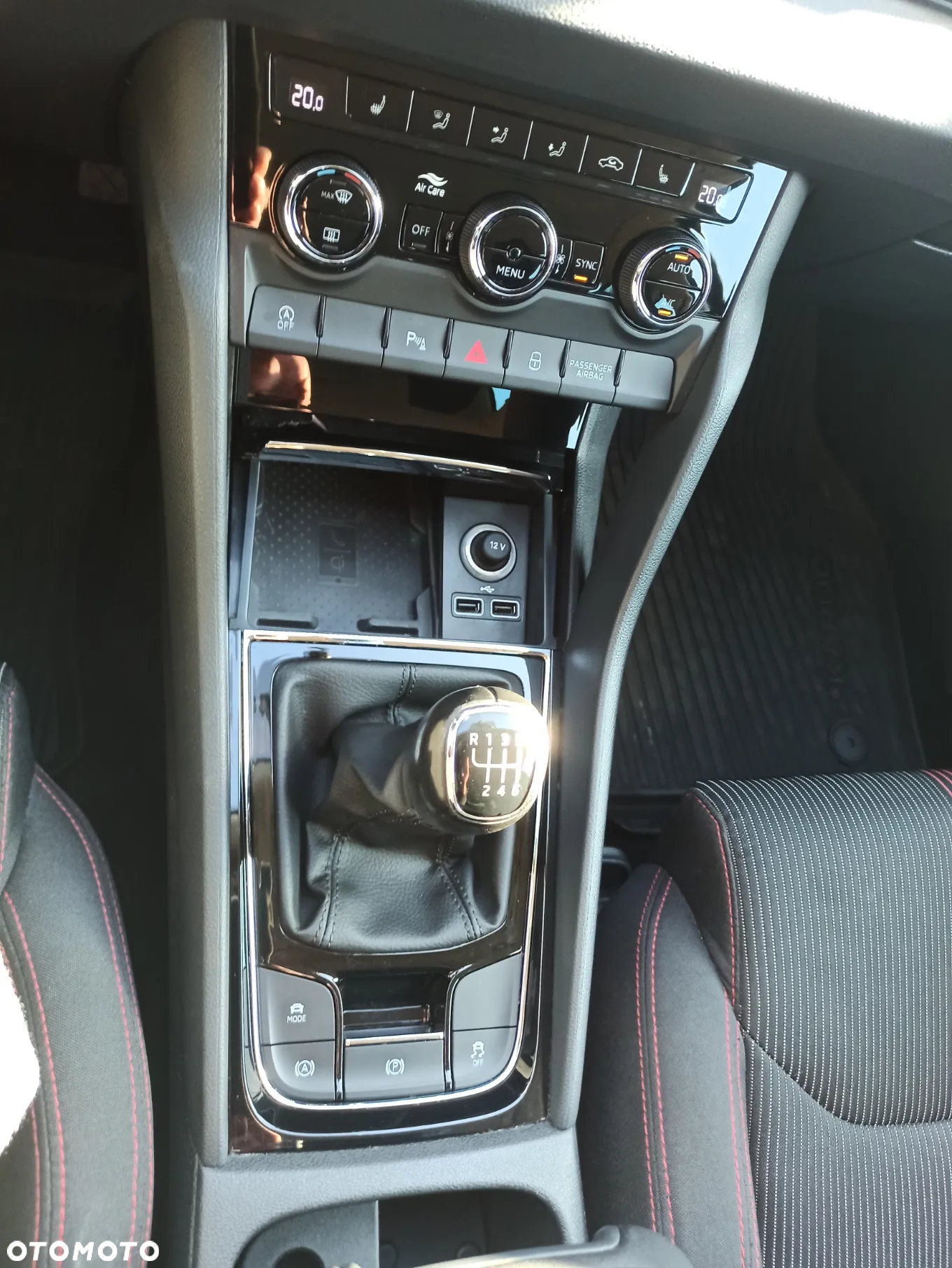Skoda Karoq 1.5 TSI ACT 4x2 Style - 9