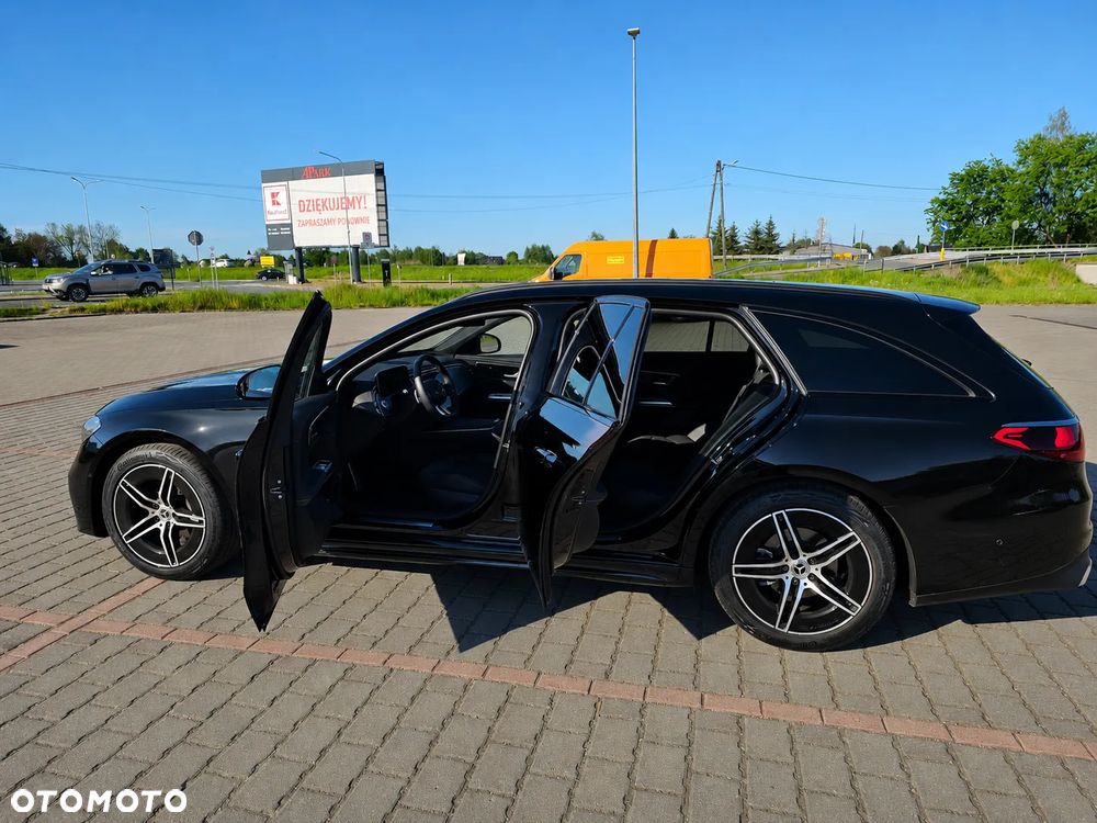 Mercedes-Benz Klasa E 220 d 4Matic 9G-TRONIC Edition AMG Line - 3