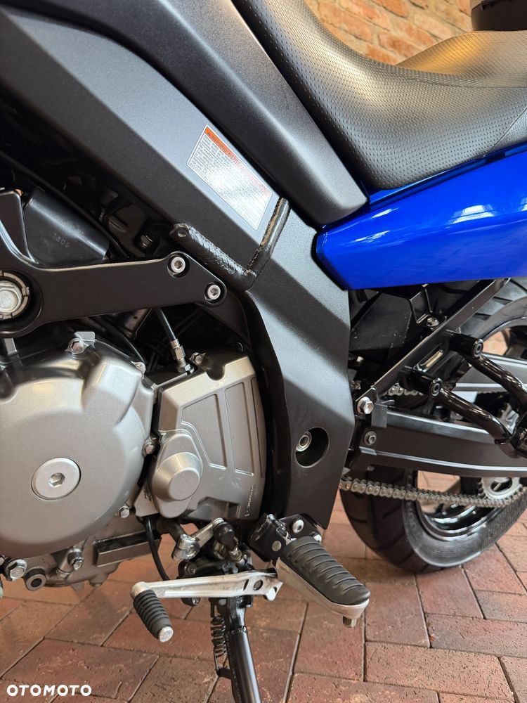 Suzuki DL - 12