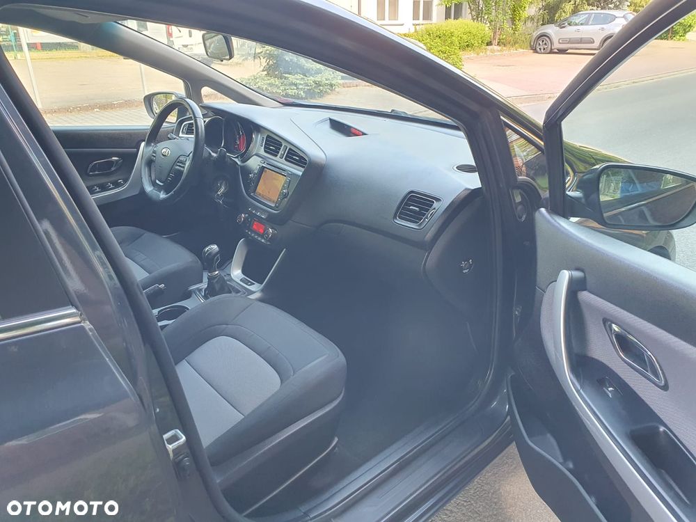 Kia Ceed 1.6 GDI XL - 10