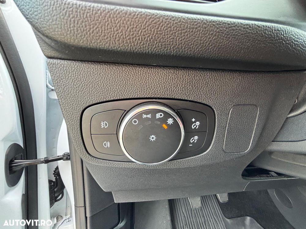 Ford Focus 1.5 EcoBlue Active - 12